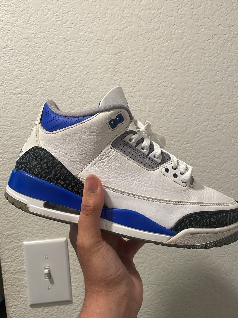 Jordan Men’s White Royal Blue Black Retro Basketball Shoes